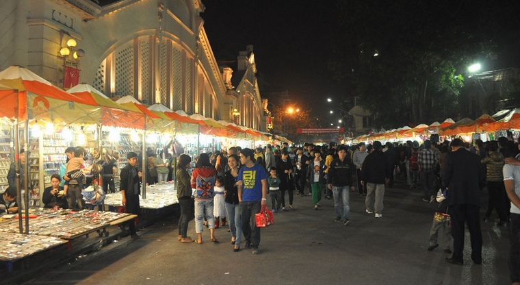 Night market in Hanoi